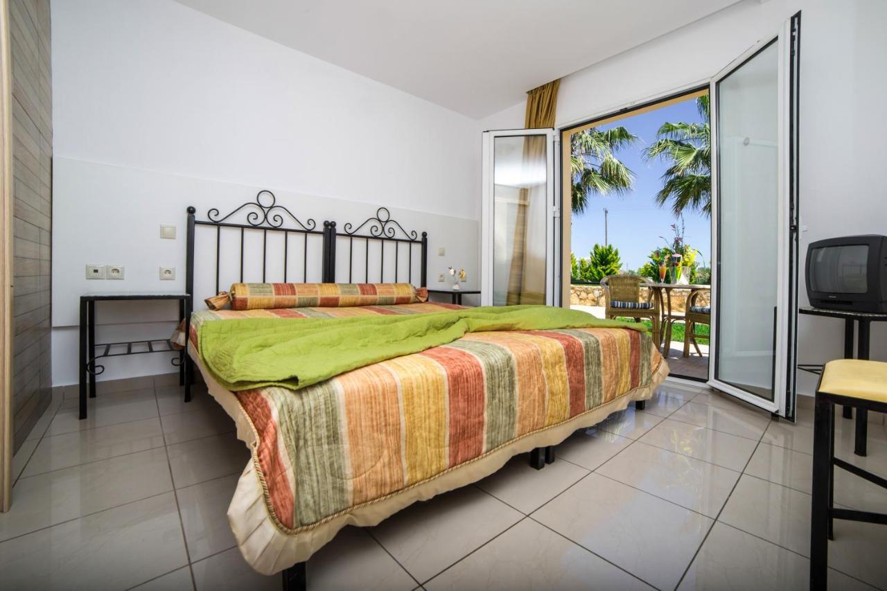 Real Palace Malia  Ngoại thất bức ảnh